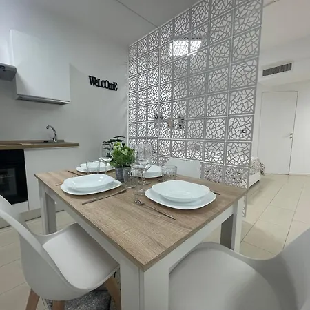 Bg Excelsior דירה *